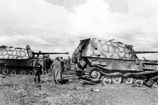 Ferdinand se zdál být nezničitelný. Pak Sověti zjistili, že nemá kulomet - Médium.cz